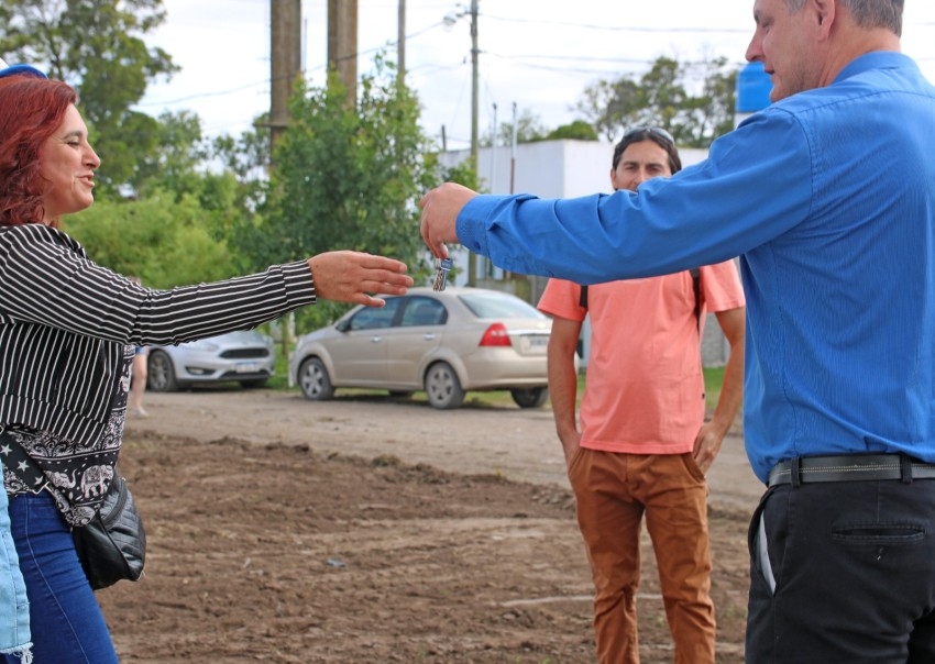 El municipio entreg las llaves de las  ltimas 13 viviendas del barri