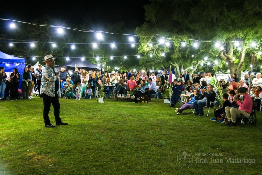 Madariaguenses y turistas disfrutaron de una hermosa velada en La Inve