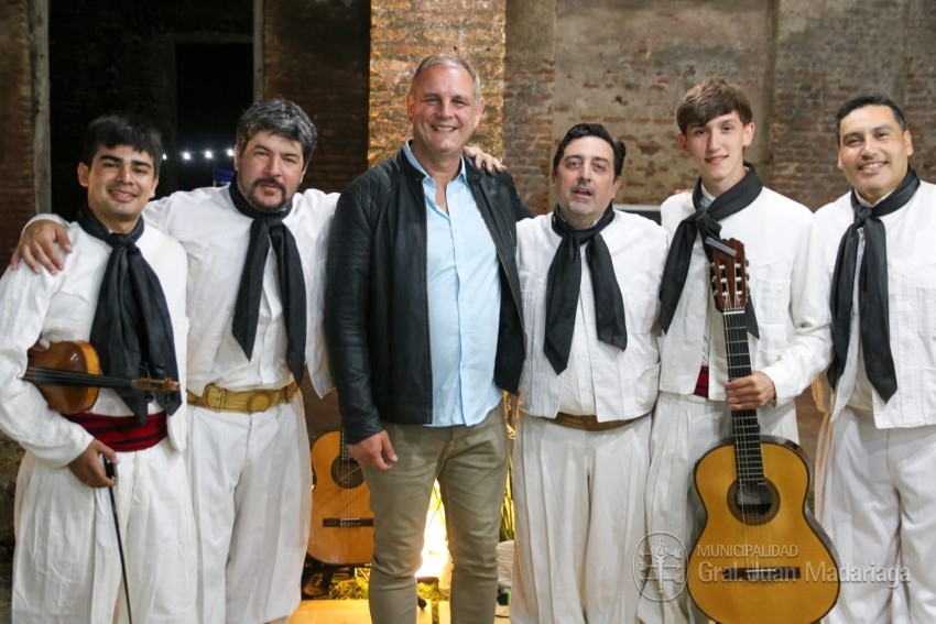 Madariaguenses y turistas disfrutaron de una hermosa velada en La Inve