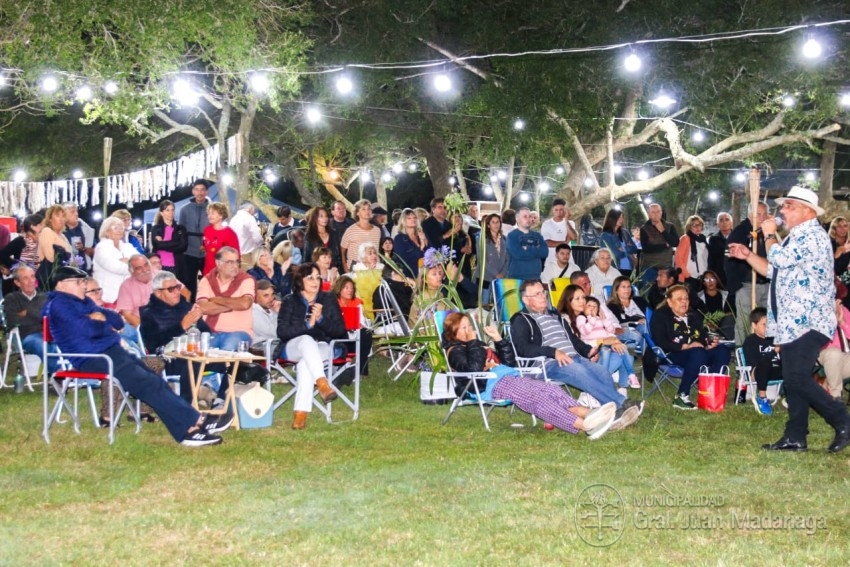 Madariaguenses y turistas disfrutaron de una hermosa velada en La Inve