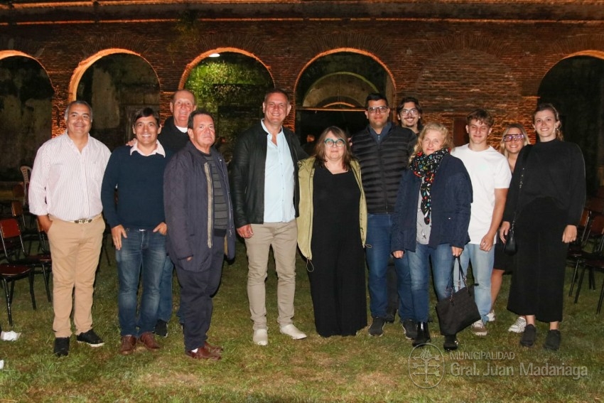 Madariaguenses y turistas disfrutaron de una hermosa velada en La Inve