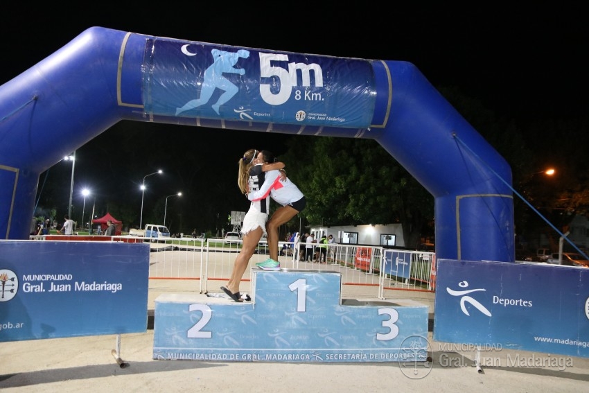 Las 5 Millas Nocturnas en fotos