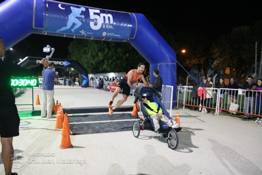 Las 5 Millas Nocturnas en fotos