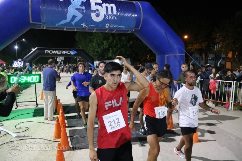 Las 5 Millas Nocturnas en fotos