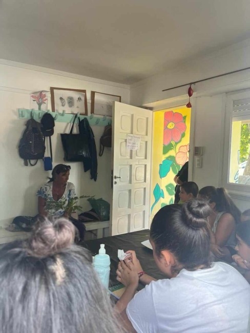 Los jvenes del Programa Envin plantaron rboles y aprendieron sobre 