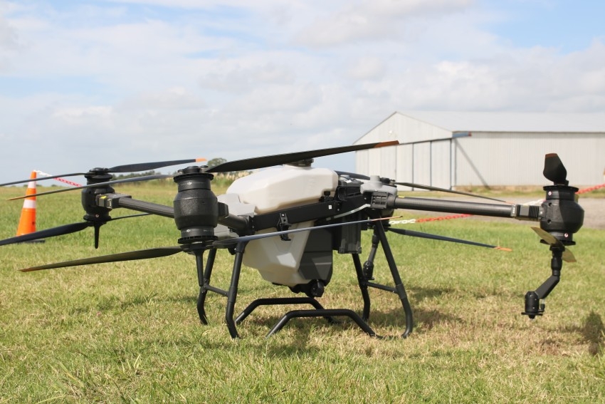 Se realiz la charla y demostracin del uso de drones destinados al ag