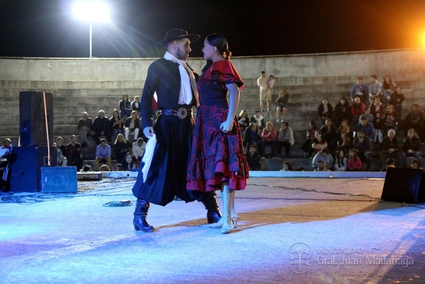 Con buen marco de pblico se llev a cabo la final de Folclore en los 