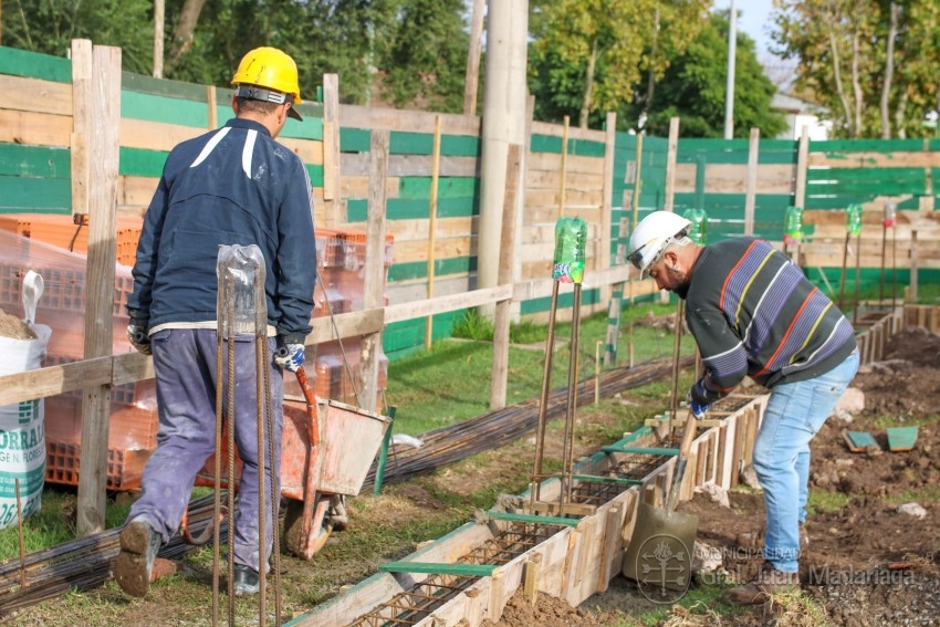 Santoro visit la obra de la nueva Sala Oncolgica del Hospital