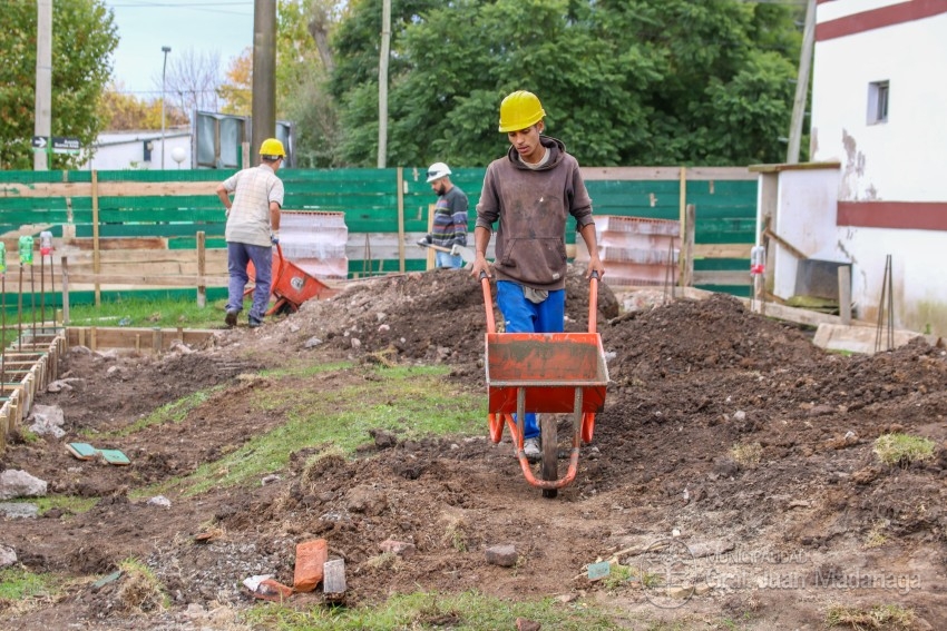 Santoro visit la obra de la nueva Sala Oncolgica del Hospital