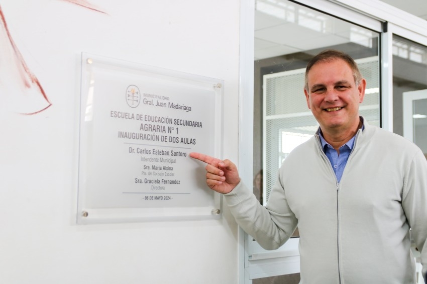 Santoro inaugur dos aulas en la Escuela Agraria