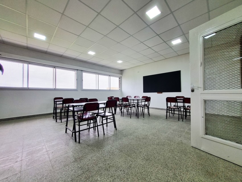 Santoro inaugur dos aulas en la Escuela Agraria