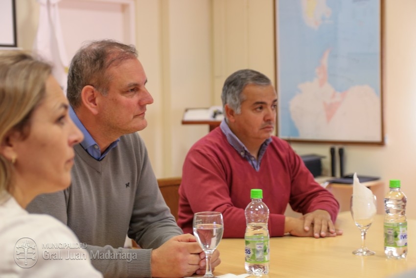 Santoro recibi a representantes de Carrefour para avanzar sobre la in