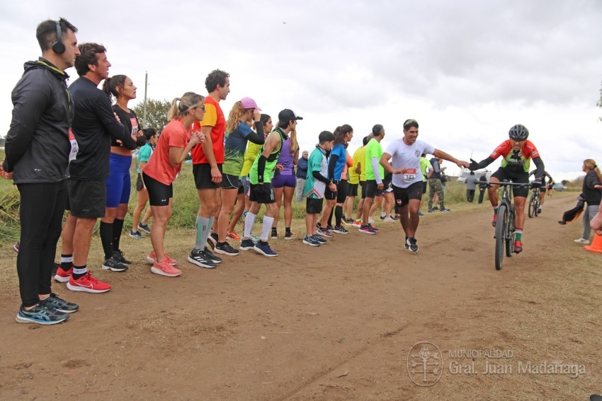 El Paraje Juancho vivi� una hermosa jornada deportiva y solidaria