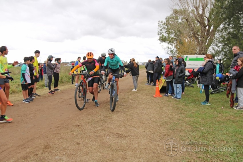 El Paraje Juancho vivi� una hermosa jornada deportiva y solidaria