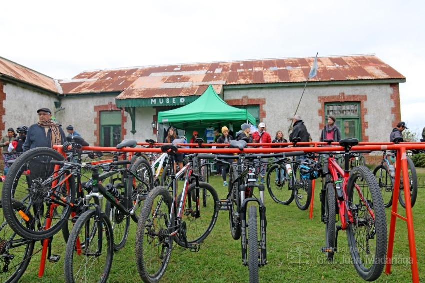 El Paraje Juancho vivi� una hermosa jornada deportiva y solidaria