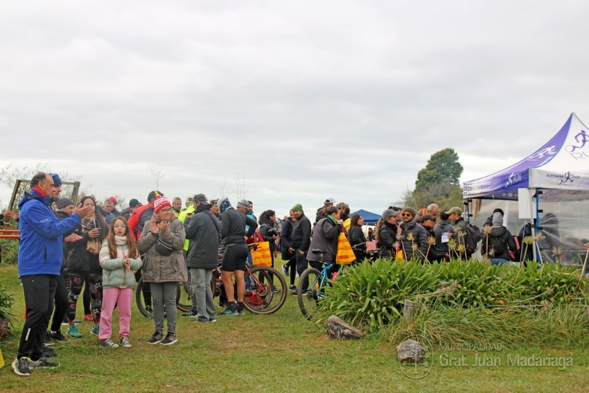 El Paraje Juancho vivi� una hermosa jornada deportiva y solidaria