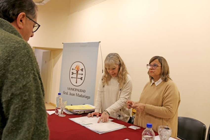 Ayer se realiz la toma de firma para escriturar viviendas sociales