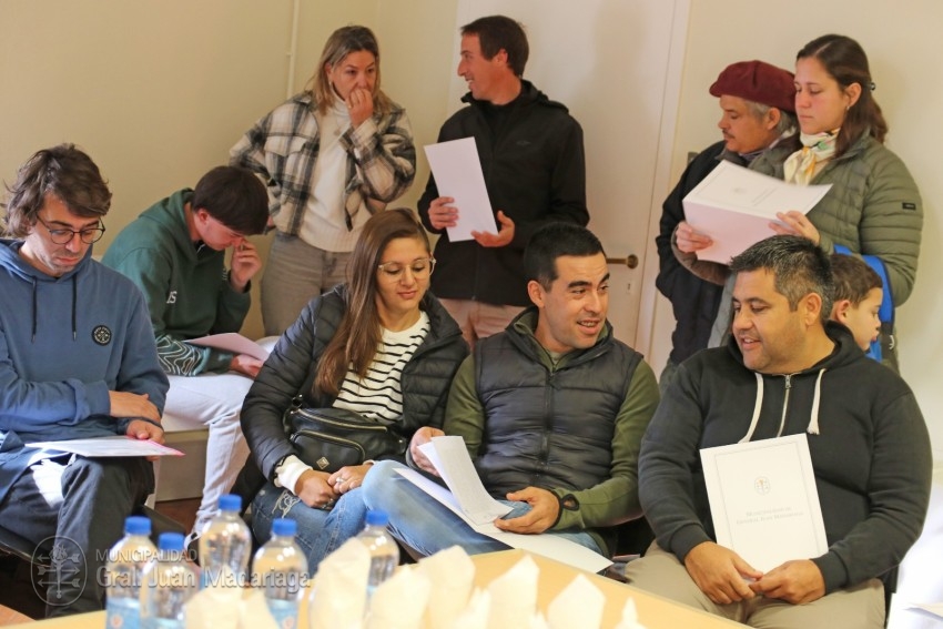 Otros 36 vecinos firmaron su boleto de compra venta