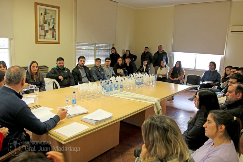 Otros 36 vecinos firmaron su boleto de compra venta