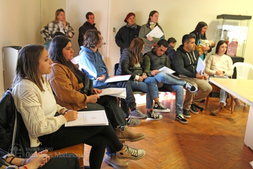 Otros 36 vecinos firmaron su boleto de compra venta