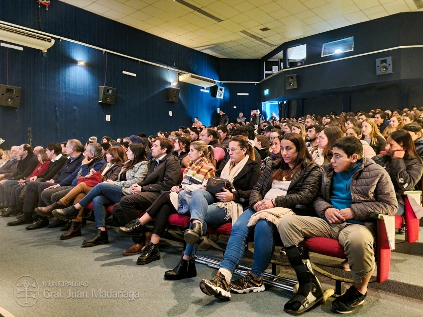 Hoy 144 vecinos firmaron su boleto de compra-venta de sus terrenos