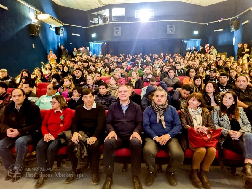 Hoy 144 vecinos firmaron su boleto de compra-venta de sus terrenos