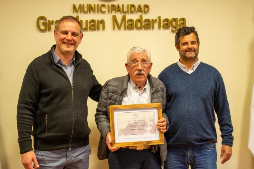 Reconocieron a profesionales madariaguenses en su d�a por su extensa t