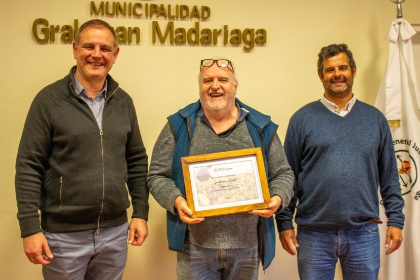 Reconocieron a profesionales madariaguenses en su d�a por su extensa t