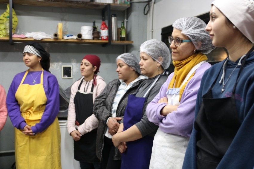 Contin�an las pr�cticas en el curso de ayudante de cocina