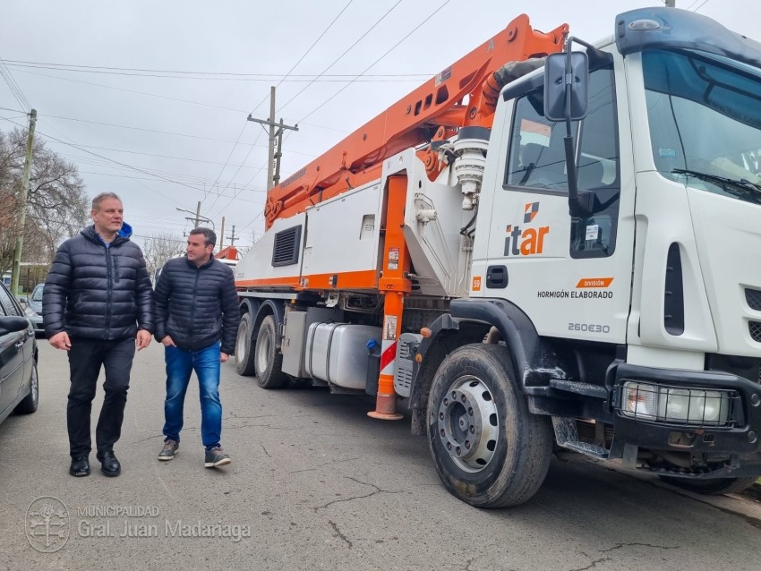 Santoro recorri las obras del Hospital Municipal