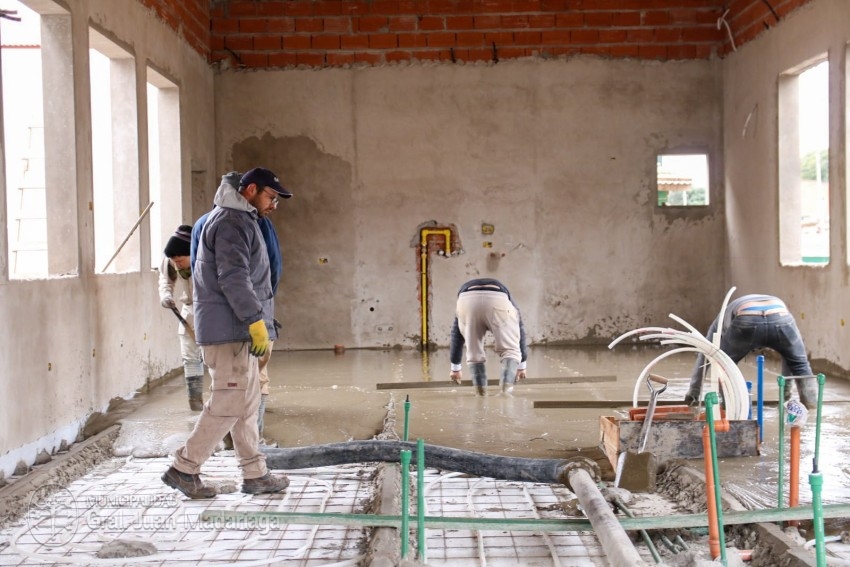 Santoro recorri las obras del Hospital Municipal