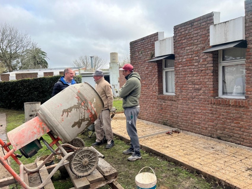 Avanza la construccin de las veredas perimetrales del Hogar de Ancian