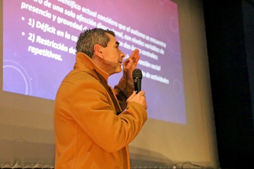 Con gran concurrencia se realiz la charla 