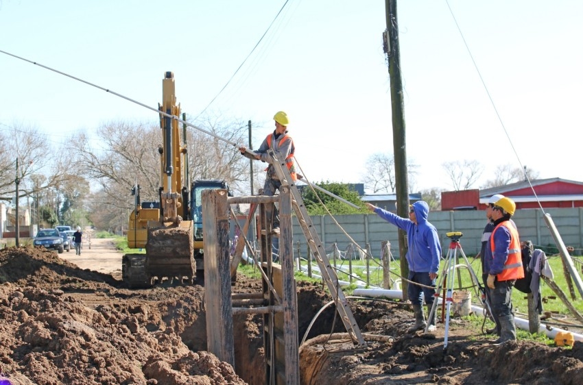 Santoro recorri la obra de cloacas