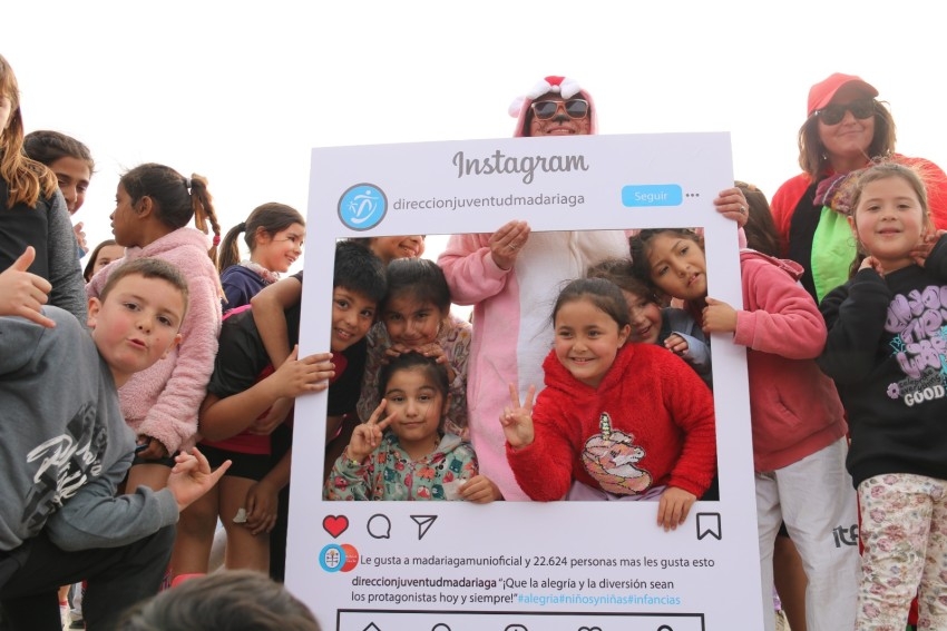 Con un gran marco de pblico se realiz el festejo por el Da del Nio