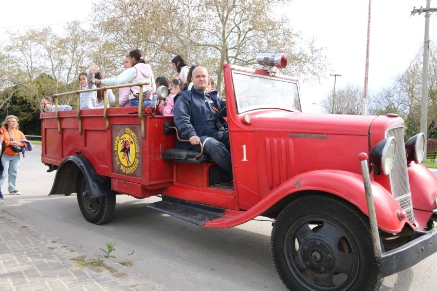 Con un gran marco de pblico se realiz el festejo por el Da del Nio