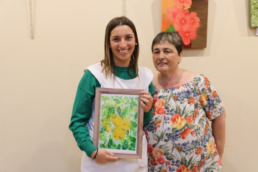 Se realiz la entrega de cuadros de la muestra 