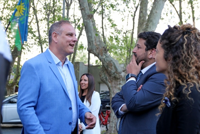 Madariaguenses recibieron sus escrituras por parte del Ministro Mena y