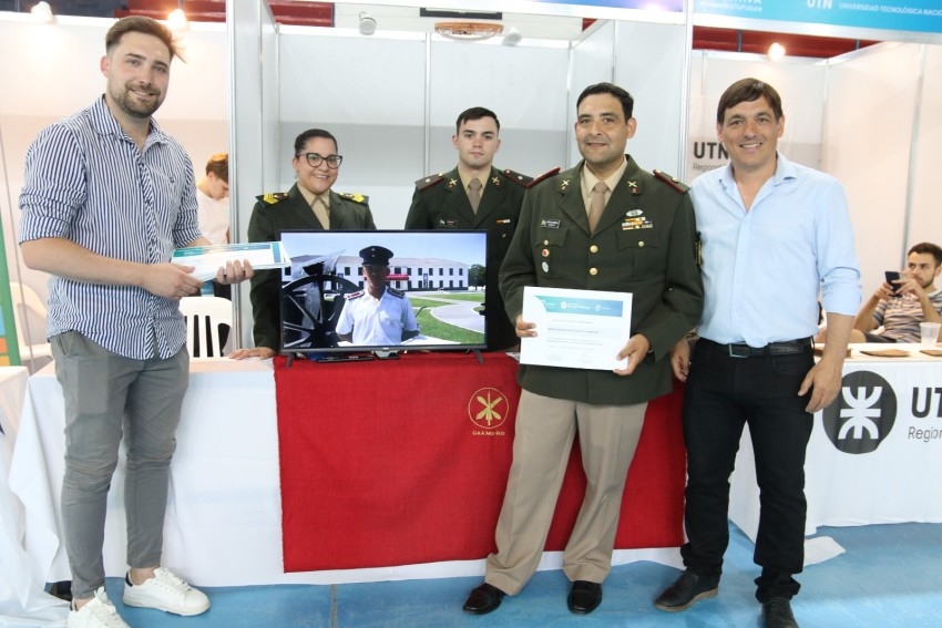 Ms de 700 jvenes visitaron la Expo Educativa 2024