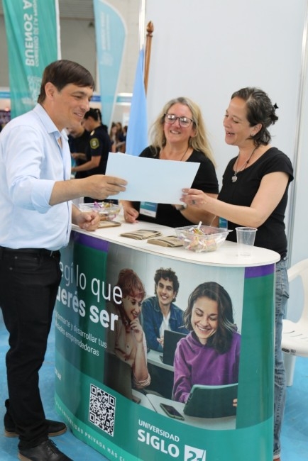 Ms de 700 jvenes visitaron la Expo Educativa 2024