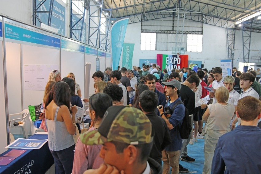 Ms de 700 jvenes visitaron la Expo Educativa 2024