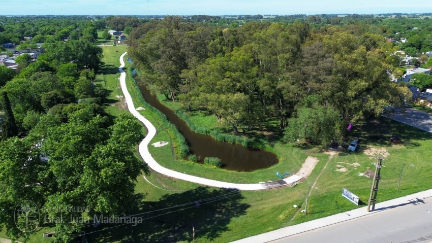 Avanza la obra de veredas en el Parque de la Estaci�n