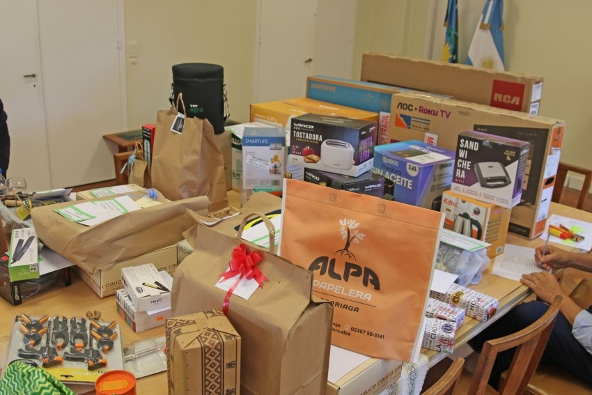 Ganadores del sorteo por el Da del Trabajador Municipal