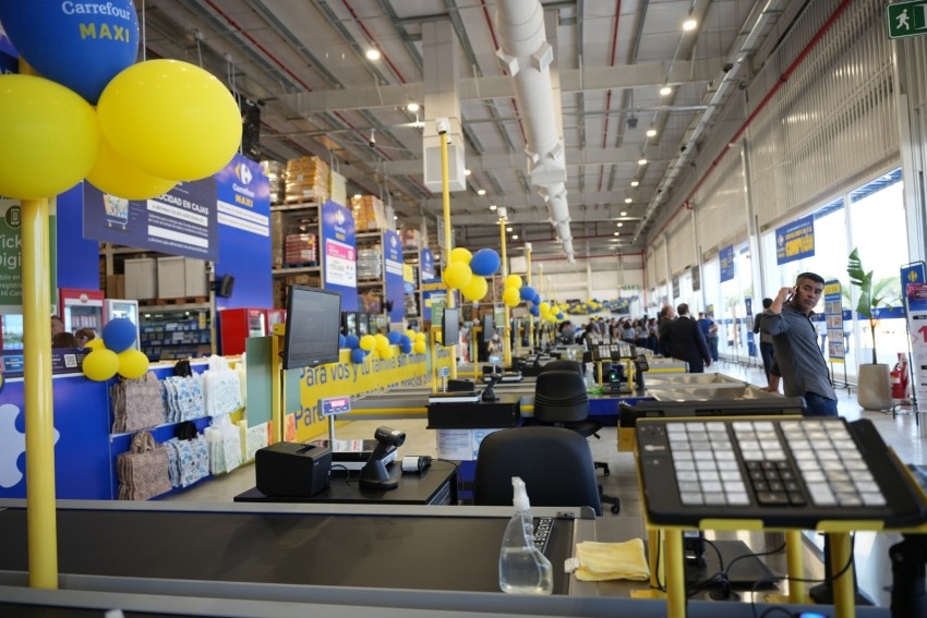 Se inaugur el flamante Carrefour Maxi de General Madariaga