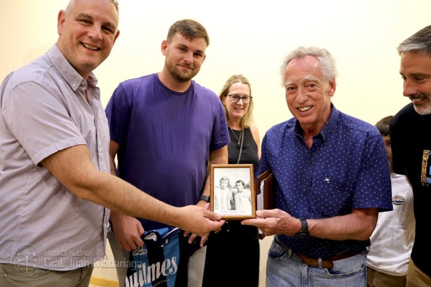 El pblico disfrut de ancdotas, vivencias y recuerdos en la presenta