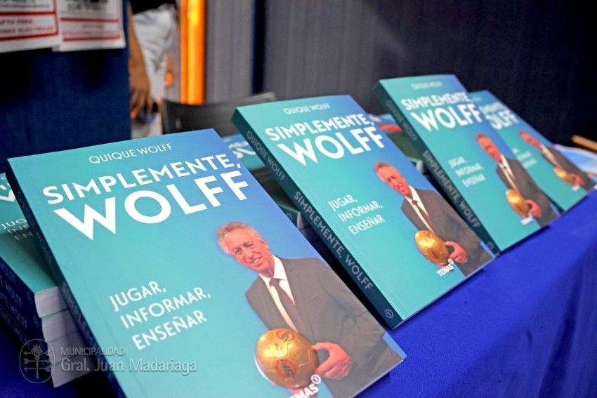 El pblico disfrut de ancdotas, vivencias y recuerdos en la presenta