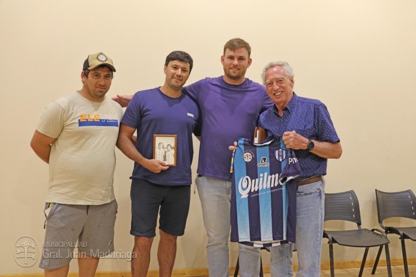 El pblico disfrut de ancdotas, vivencias y recuerdos en la presenta