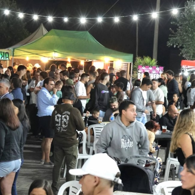 La Fiesta de la Cerveza se vivi a pura msica