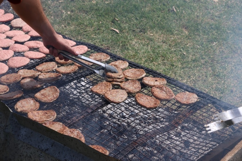 Con una hamburgueseada realizaron el cierre oficial de la Colonia de V