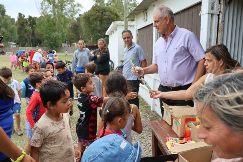 Con una hamburgueseada realizaron el cierre oficial de la Colonia de V